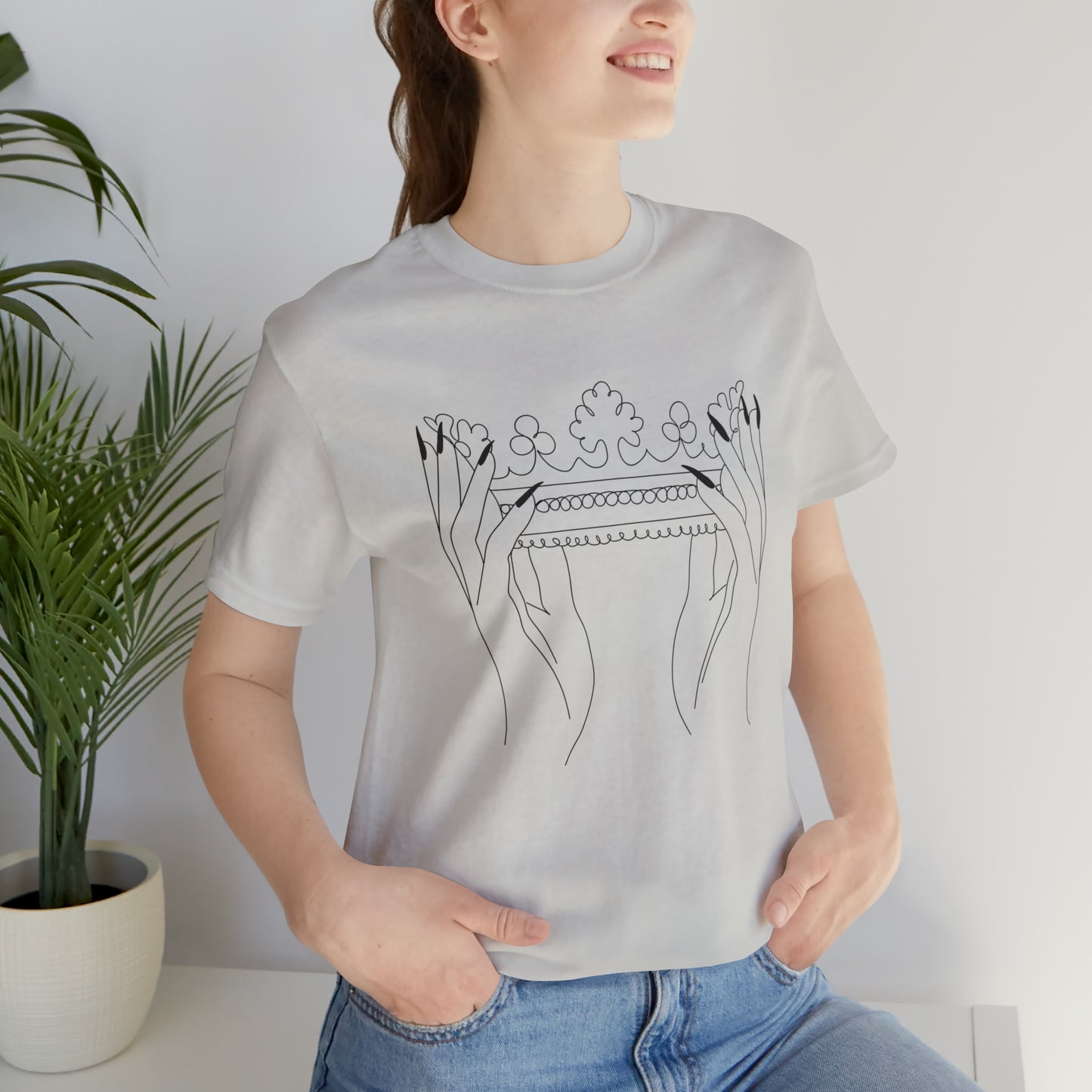 Minimalist Crown - Unisex Jersey Short Sleeve Tee
